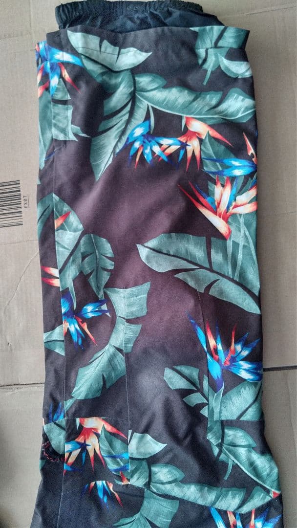 Burton ak　パンツ　M