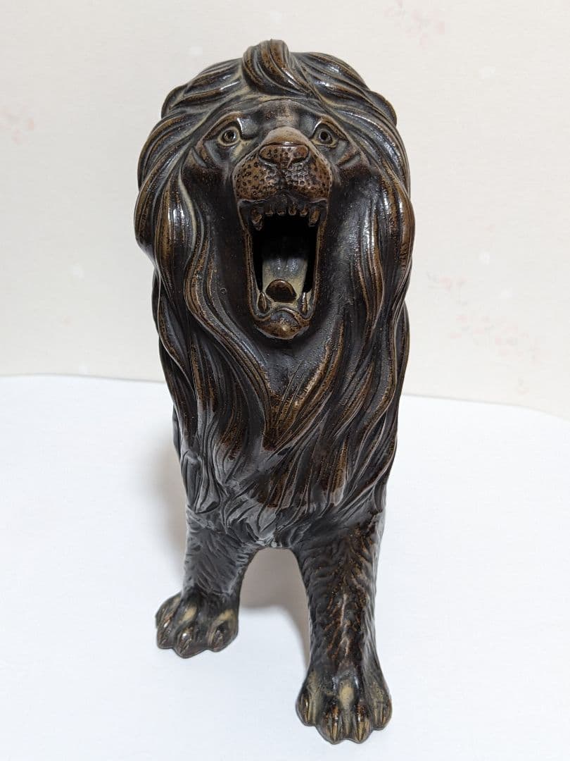♦陶磁器 風水獅子 ライオン置物 富 金運 財運 縁起物飾り 国内作家物 骨董品