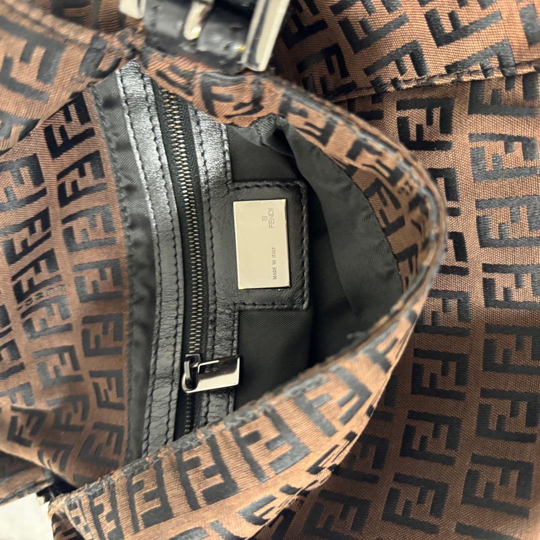 【美品】FENDI フェンディ マンマバケット ズッカ柄 ショルダーバッグ 茶系
