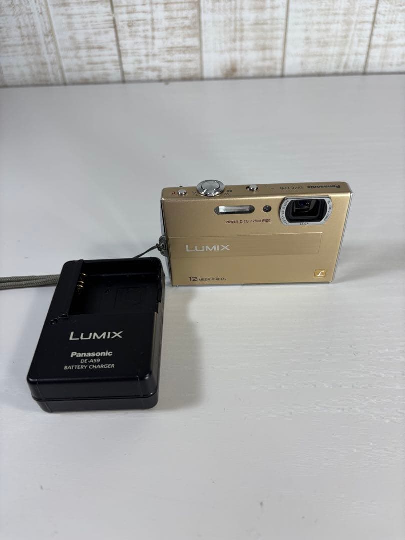 【美品】Panasonic LUMIX DMC-FP8 ゴールド