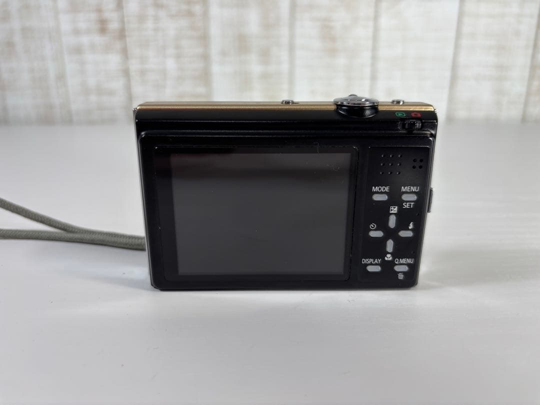 【美品】Panasonic LUMIX DMC-FP8 ゴールド