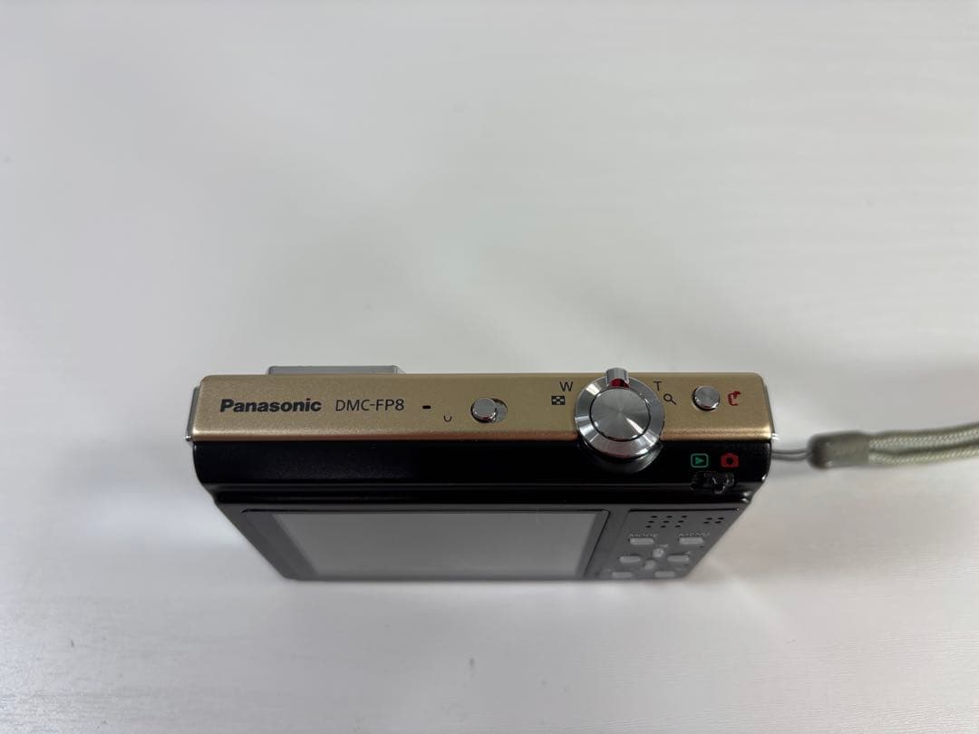 【美品】Panasonic LUMIX DMC-FP8 ゴールド