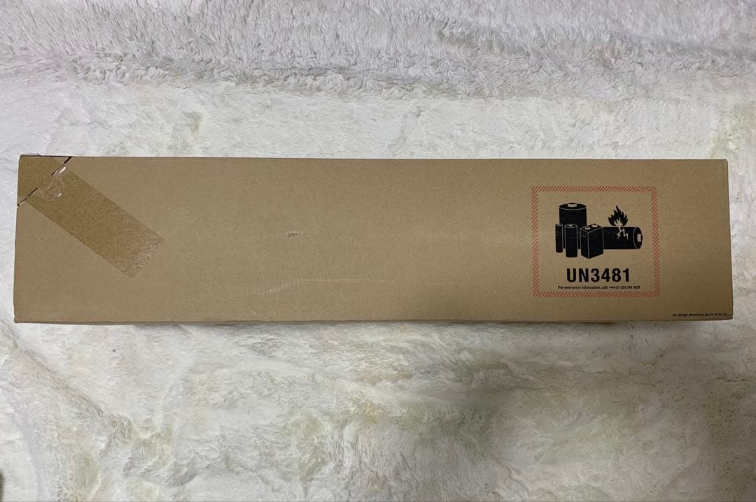 新品　未使用　未開封　Dyson V8 Slim Fluffy Extra