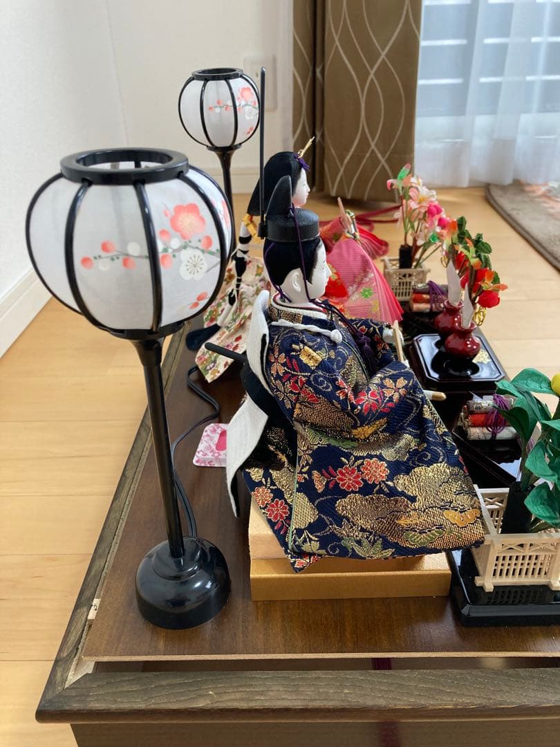 【美品】雛人形 ガラス製ディスプレイケース、ライト付き　送料込み！