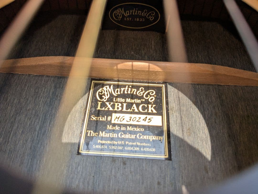 Martin LXBLACK リトルマーチン ミニギター ケース付　割れ有り