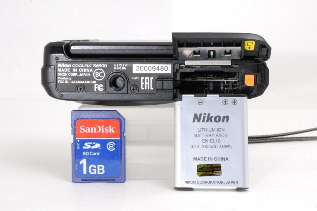 Nikon COOLPIX S6900 ブラック