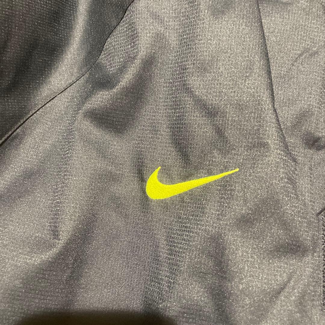 バルセロナ　ナイキ　サッカー　ベンチコート　防寒　防風