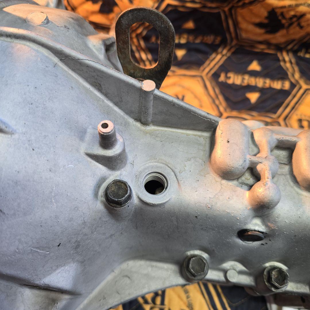 ジムニーsj30 改5速用ミッション　アッセンブリ　ニュートラルスイッチなし