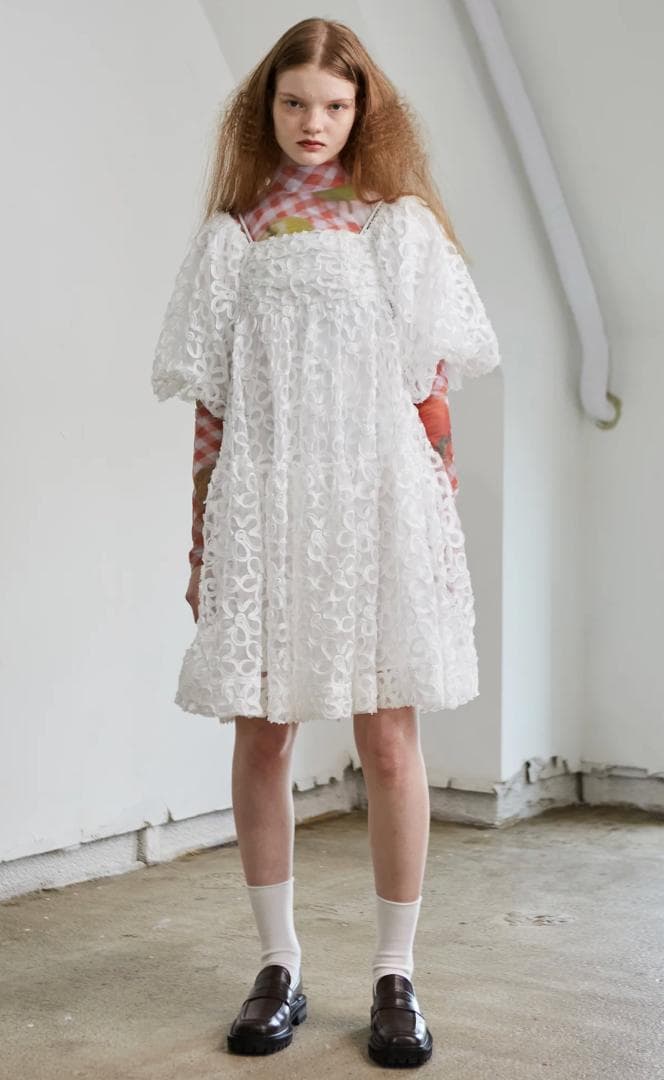 ✨美品✨POPPY フラワーパフスリーブ ティアードミニワンピース FREE