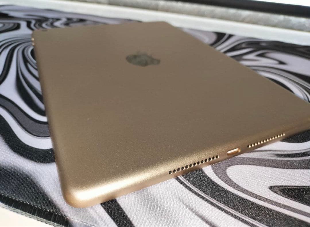 ✨美品✨ipad✨A1822✨第5世代✨ゴールド✨