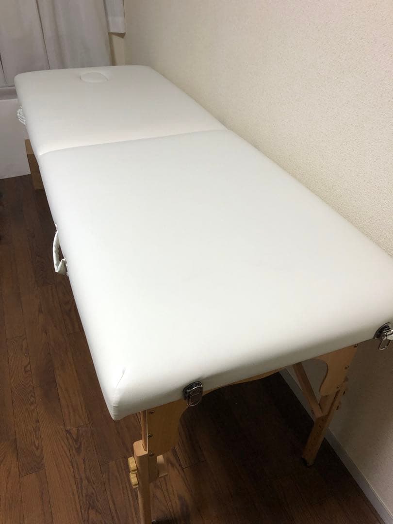 折りたたみエステベッドホワイト ビューティーガレージ