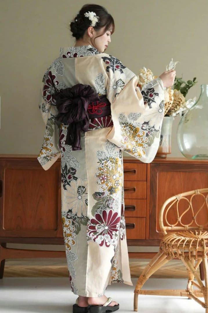 新品　utatane　浴衣　帯　下駄セット　変わり織り浴衣　ベージュ　花柄　菊
