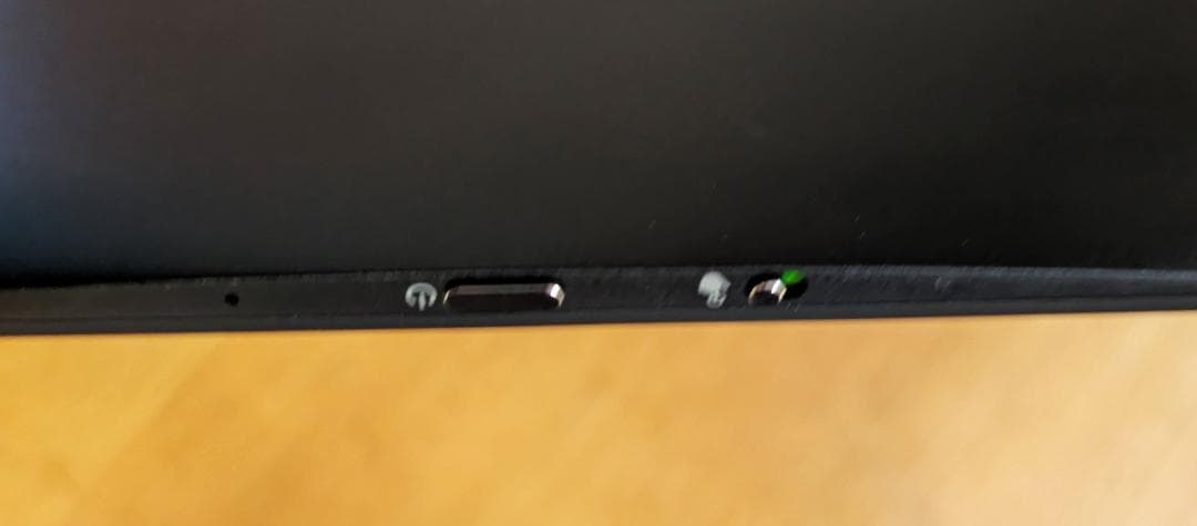 液タブ・ペンタブ Wacom Intuos Pro Medium PTH-660