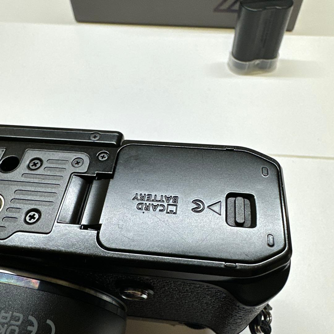 Nikon Z f ミラーレス一眼カメラ