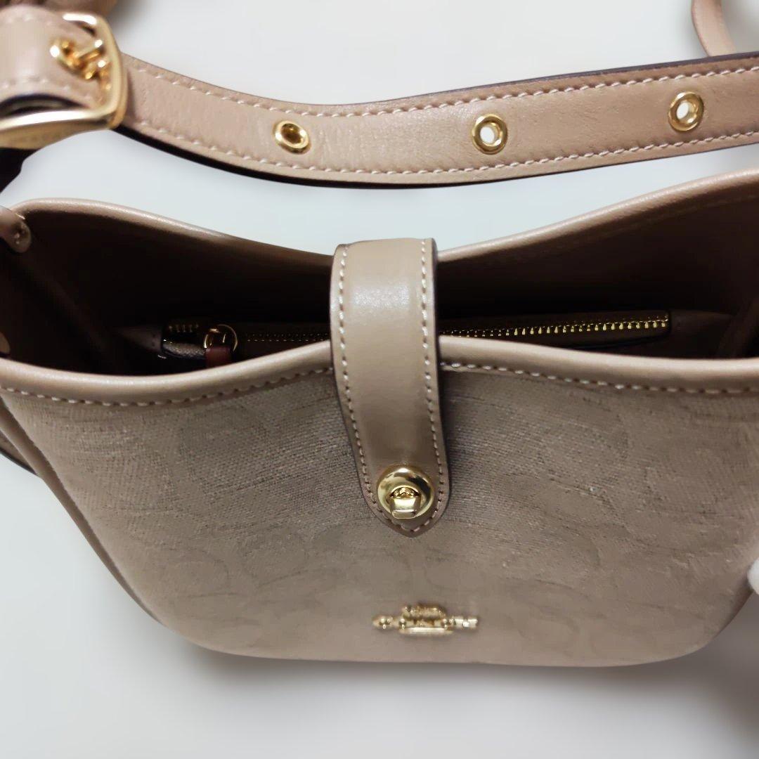 ✿これで最終✿ COACH ショルダーバッグ シグネチャーキャンバス ベージュ
