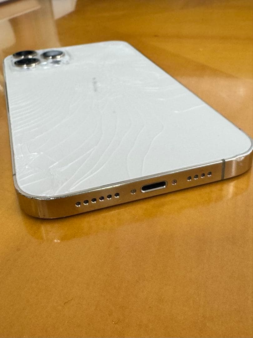 iPhone 12 Pro シルバー 本体　256G