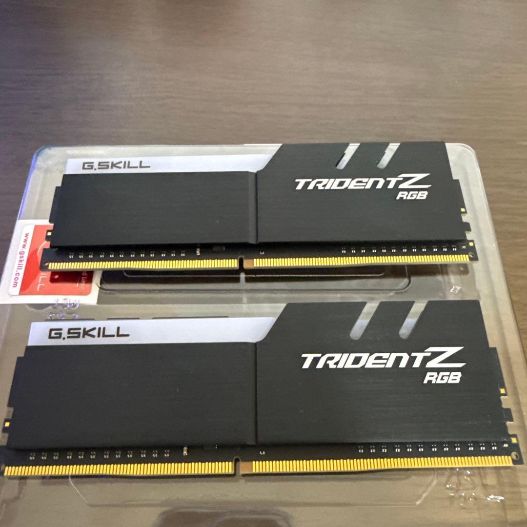 G.SKILL Trident Z RGB DDR4 16GB（8GB×2）