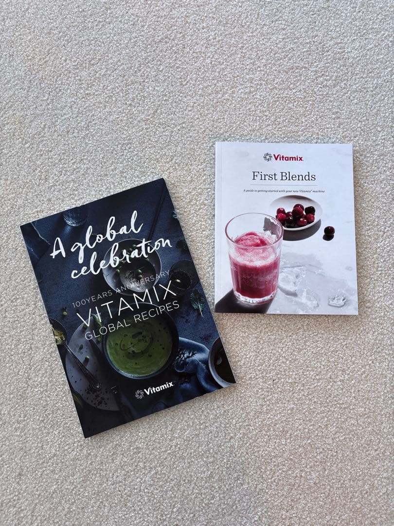 【ほぼ未使用】Vitamix V1200i ミキサー(タンパー、レシピ本付)