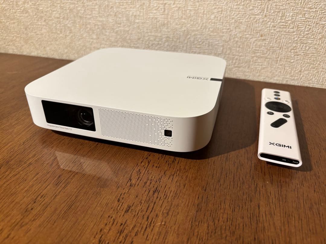XGIMI Elfin ホワイト プロジェクター　付属品あり 箱付き