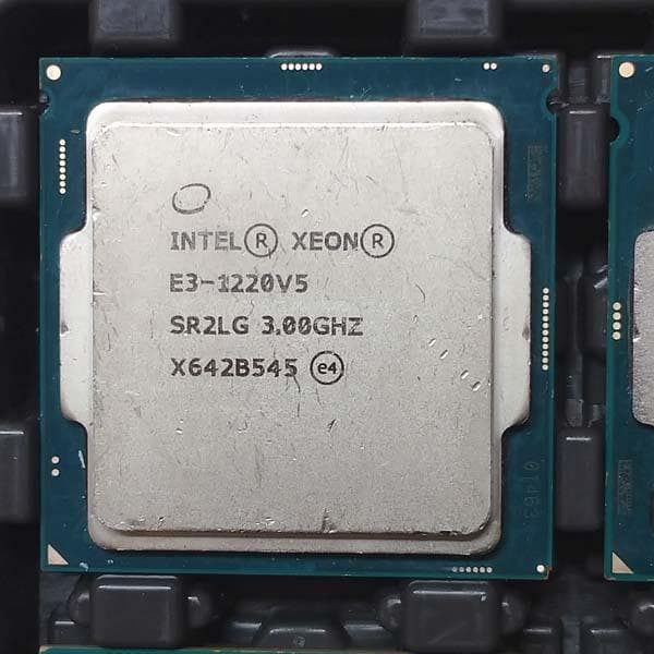 KN65-28 ジャンクIntel CPU E-1265LV3 など13枚セット