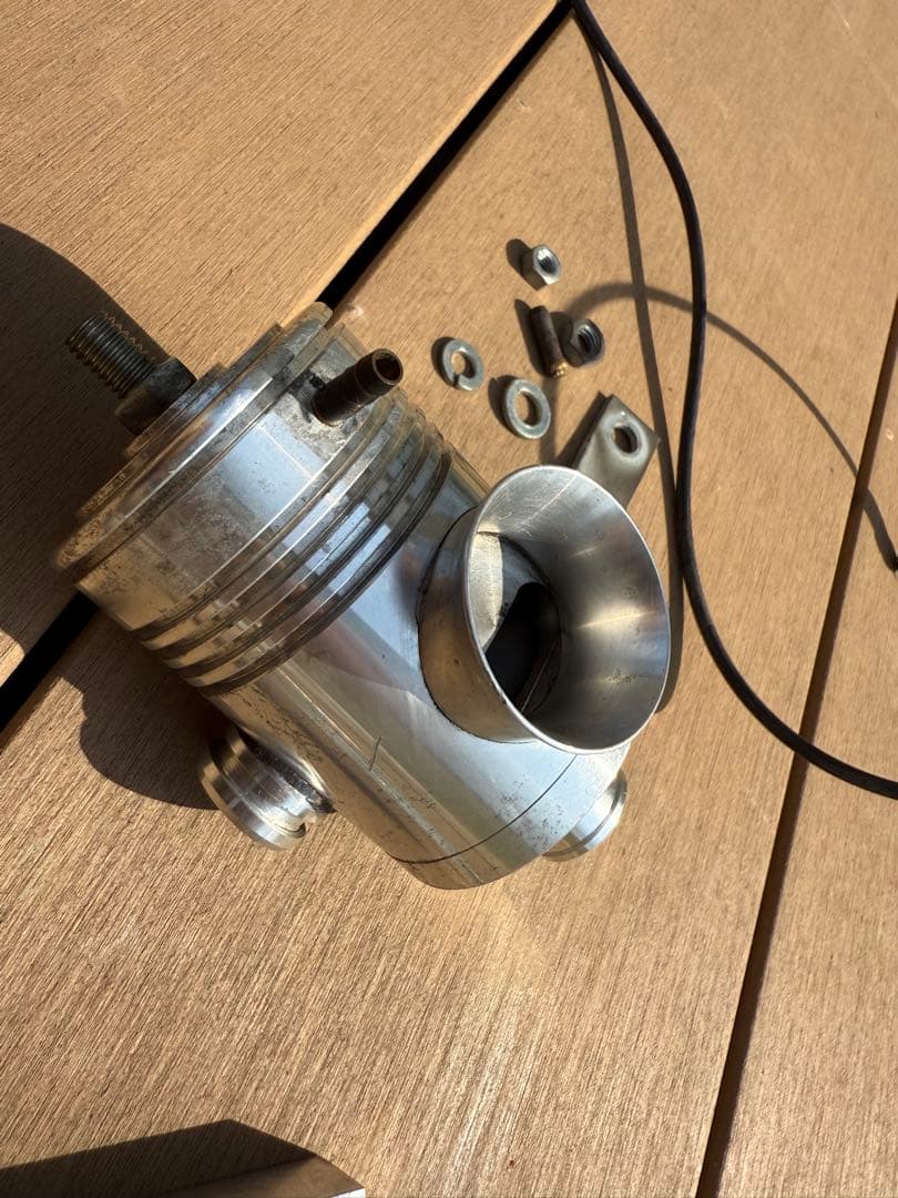 テイクオフ　ブローオフバルブ　スペーシア