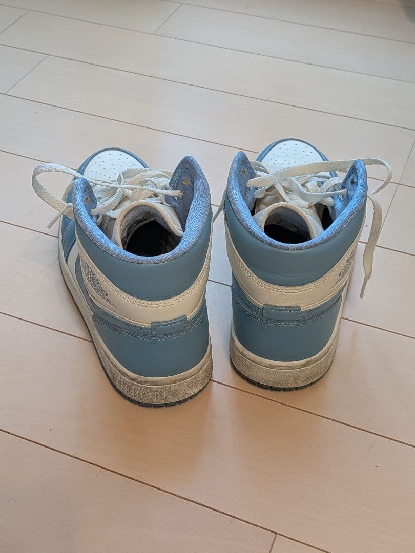 エア・ジョーダン1 mid NC ノースカロライナカラー