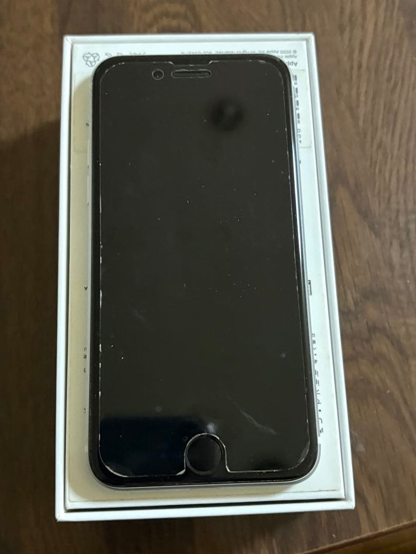 【美品です】iPhoneSE第2世代 128GB ホワイト バッテリー残量88%