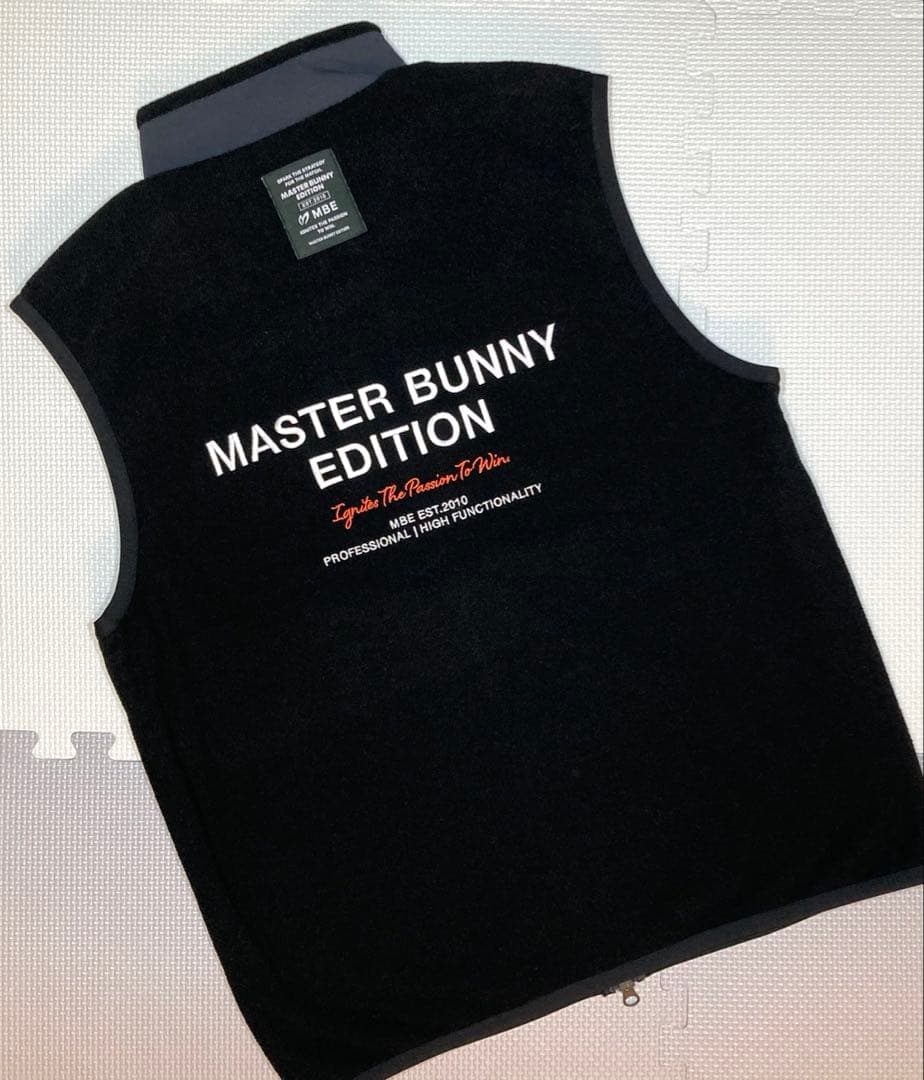 マスターバニーエディション 毛混ブークレ フルジップベスト（BLK／5）