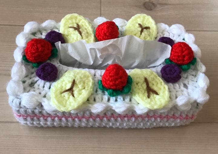 ボックスティッシュカバー　ティッシュケース　ケーキ　手編み