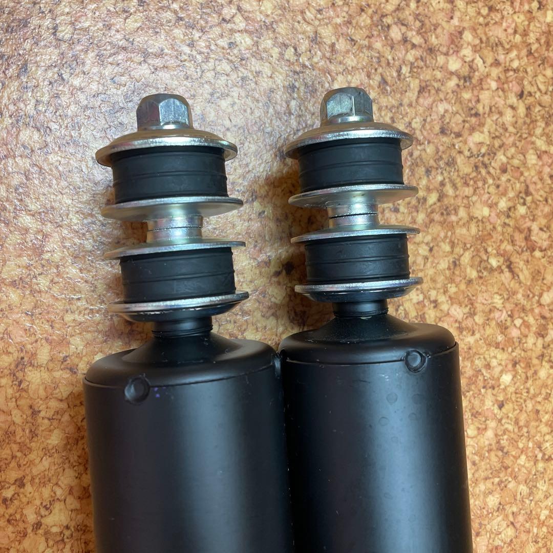 未使用　純正ショックアブソーバーハイエース8型KYB ー 4本セットTOYOTA