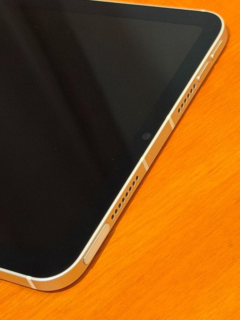 iPad mini第6世代 Wi-Fi+Cellular 64GBスターライト