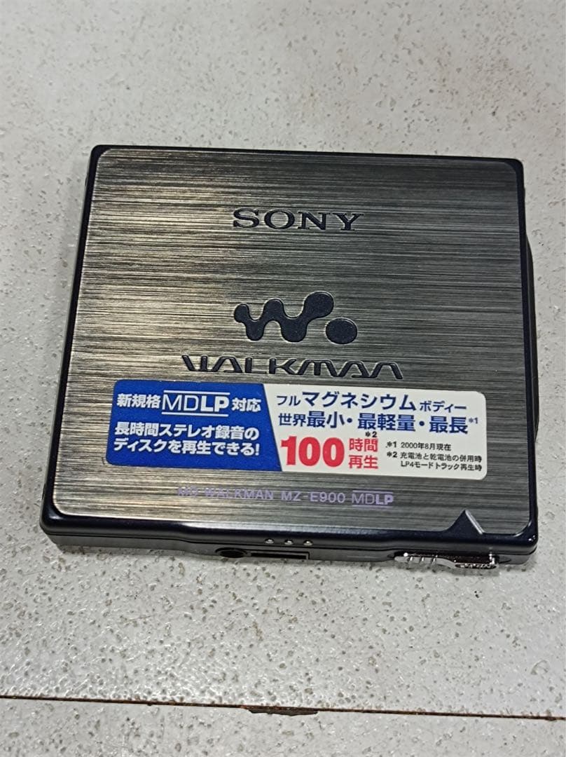 八6735【美品】SONY MDウォークマン MZ-E900