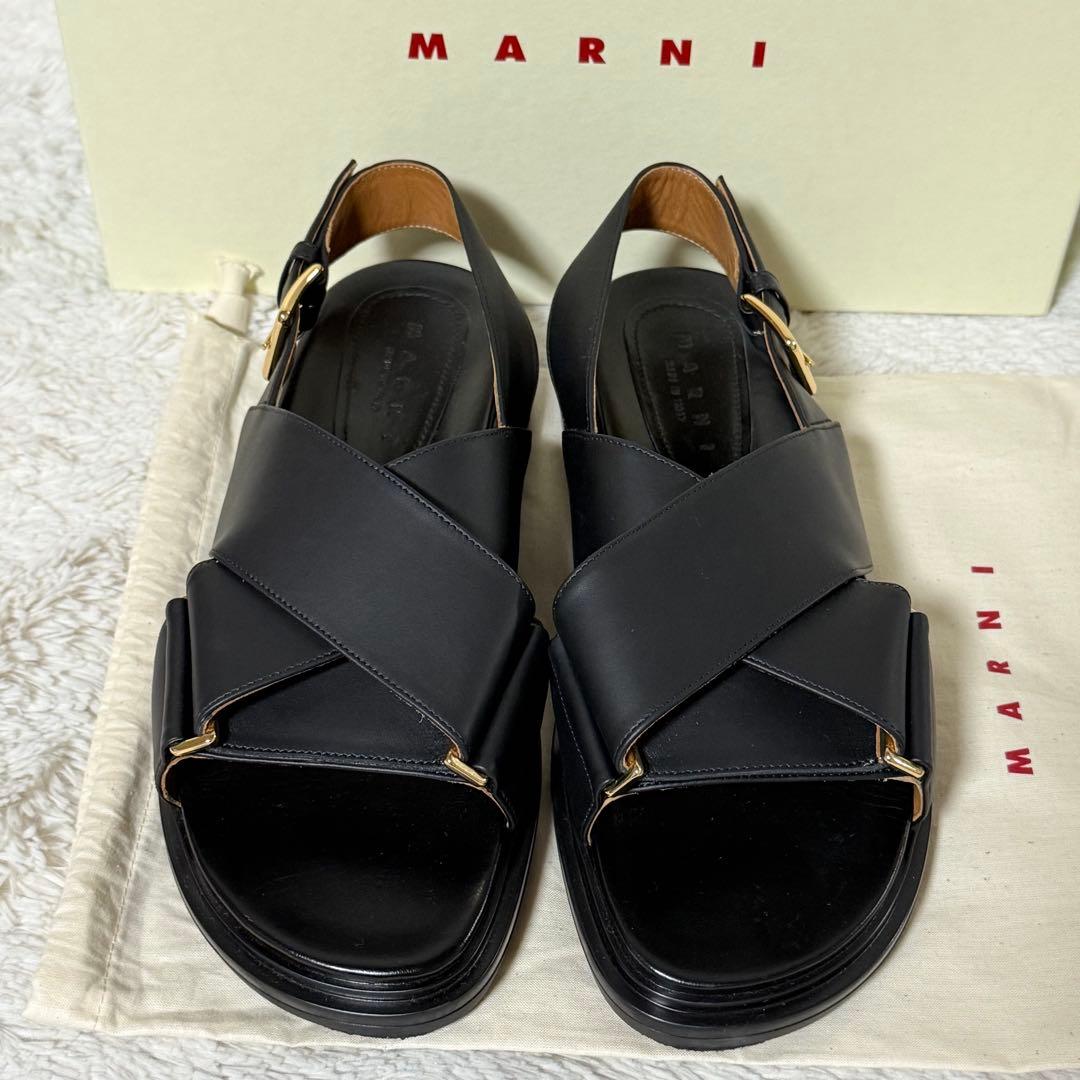 ⭐️新品未使用⭐️　MARNI　クロスフラット　ナッパーレザー　フスベットサンダル