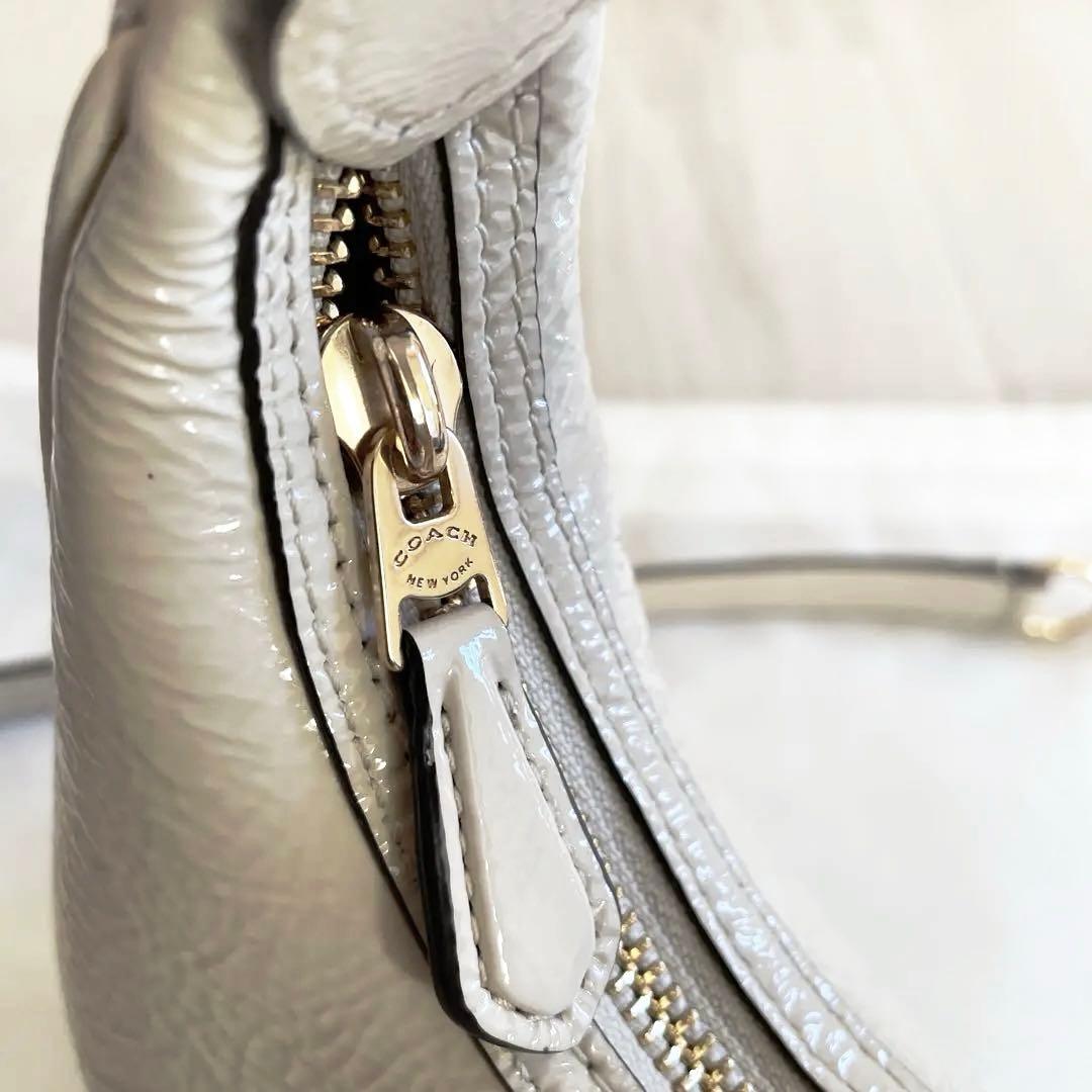 COACH カルメン　ショルダー　クロスボディ　バッグ