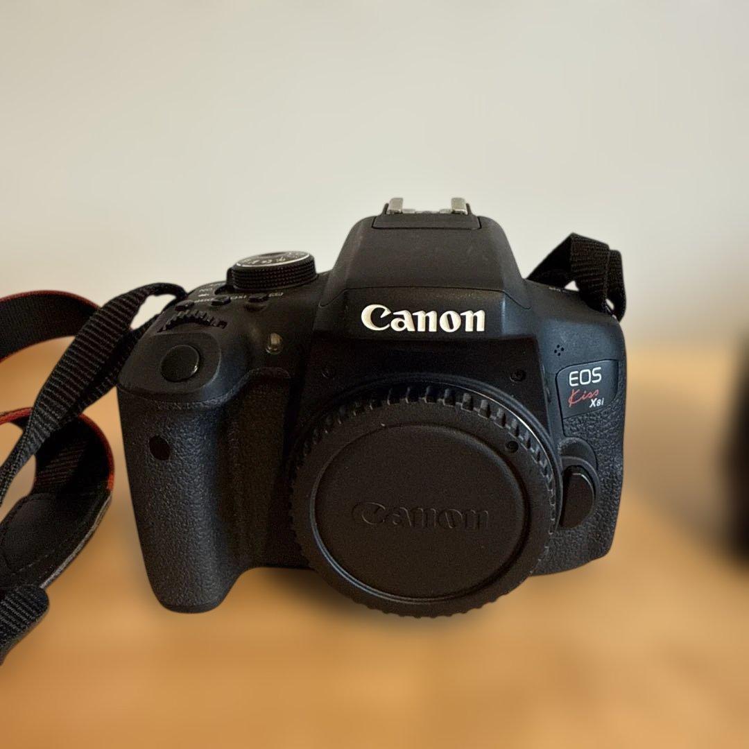EOS Kiss X8i ダブルズームキット