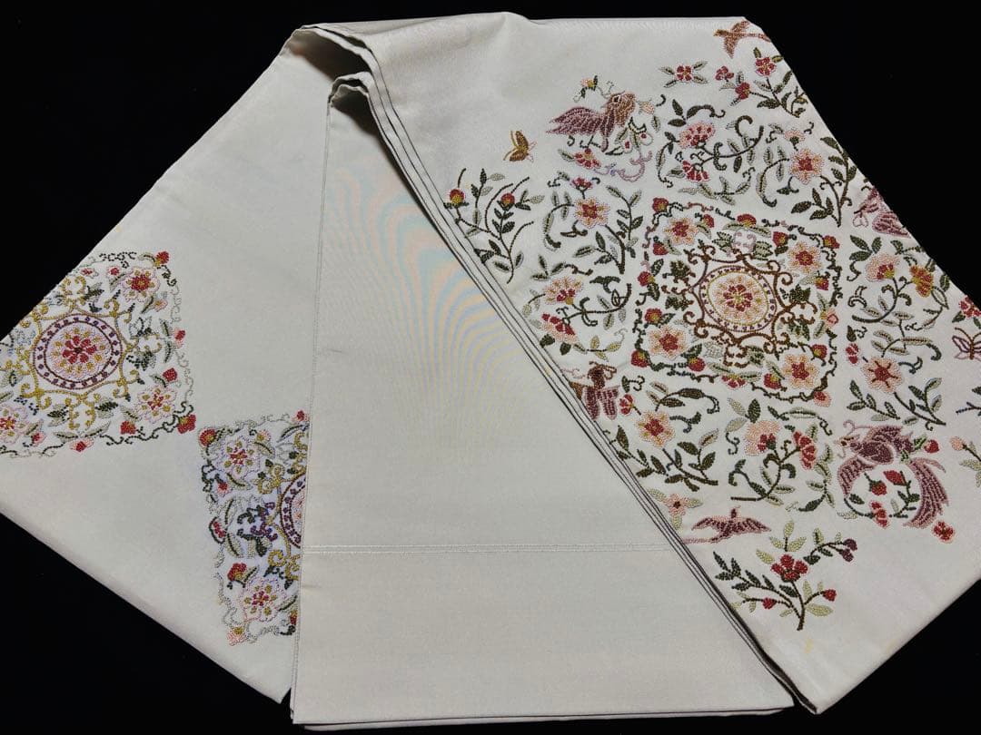 袋帯 相良刺繍 宝相華 お太鼓柄