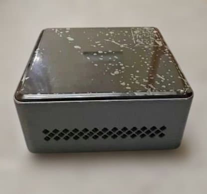 Intel NUC ミニPC Windows風 Ubuntu Linux