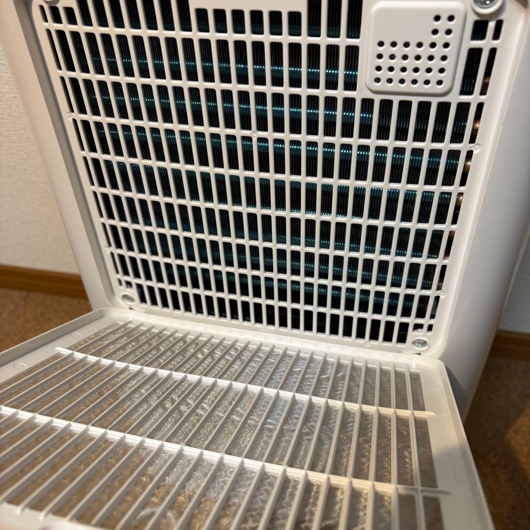 【美品】SHARP衣類乾燥機 除湿機 8畳 CV-N71-W 2022年製