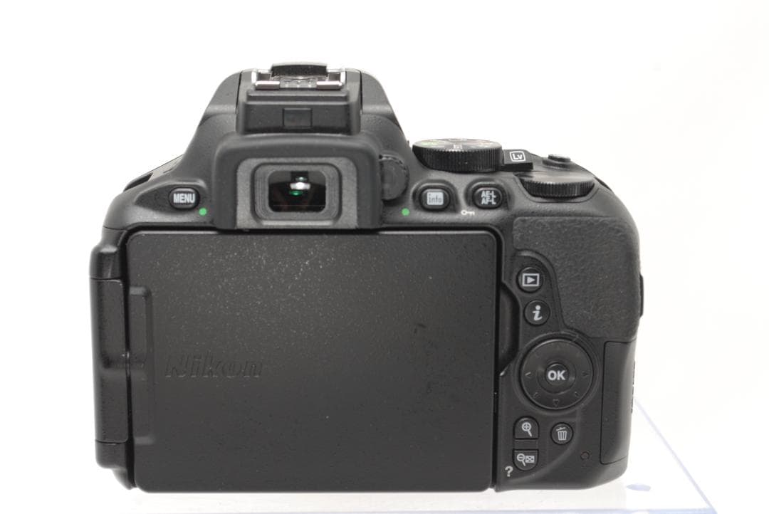 ☘️高画質✨自撮り楽々✨Wi-Fi搭載☘️Nikon D5600 望遠ダブル