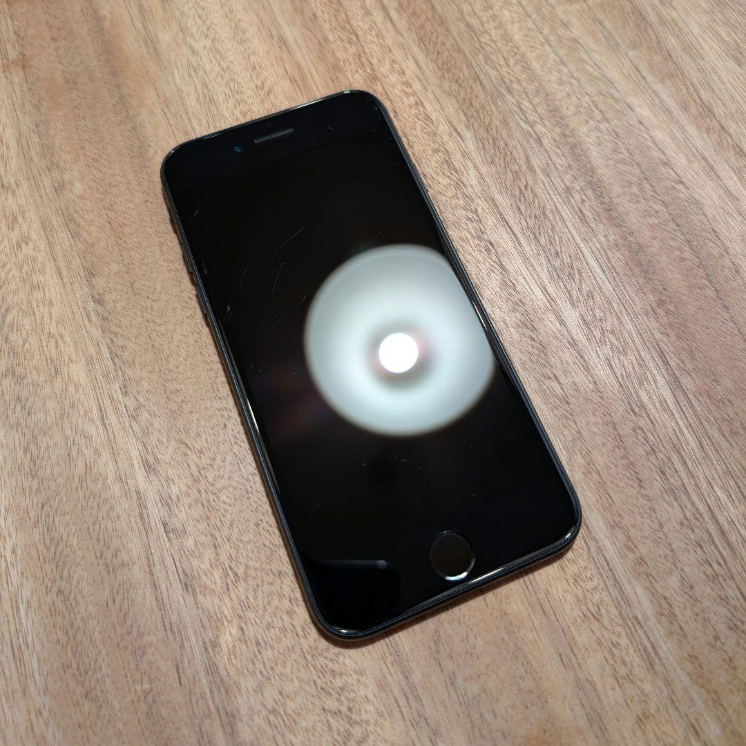 iPhone SE2 64GB ブラック