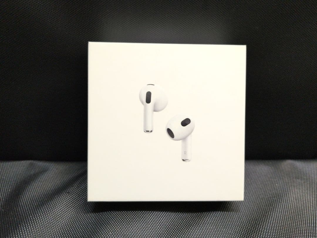 Apple AirPods第3世代 純正品 ワイヤレスイヤホン　M2655