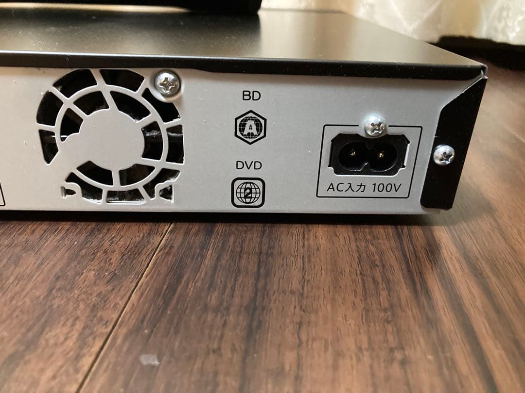 ブルーレイディスクレコーダー　シャープ　2020年製　2B-C05CW1