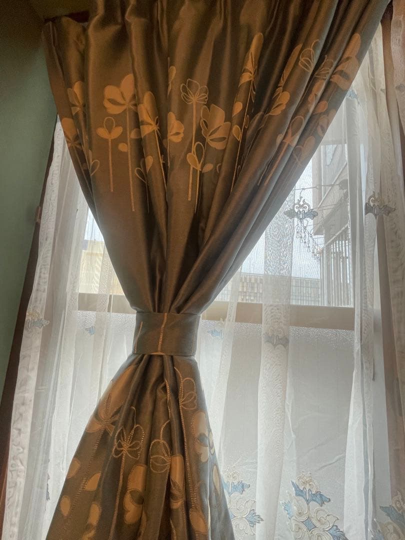 お花刺繍カーテン&レースカーテン　8枚