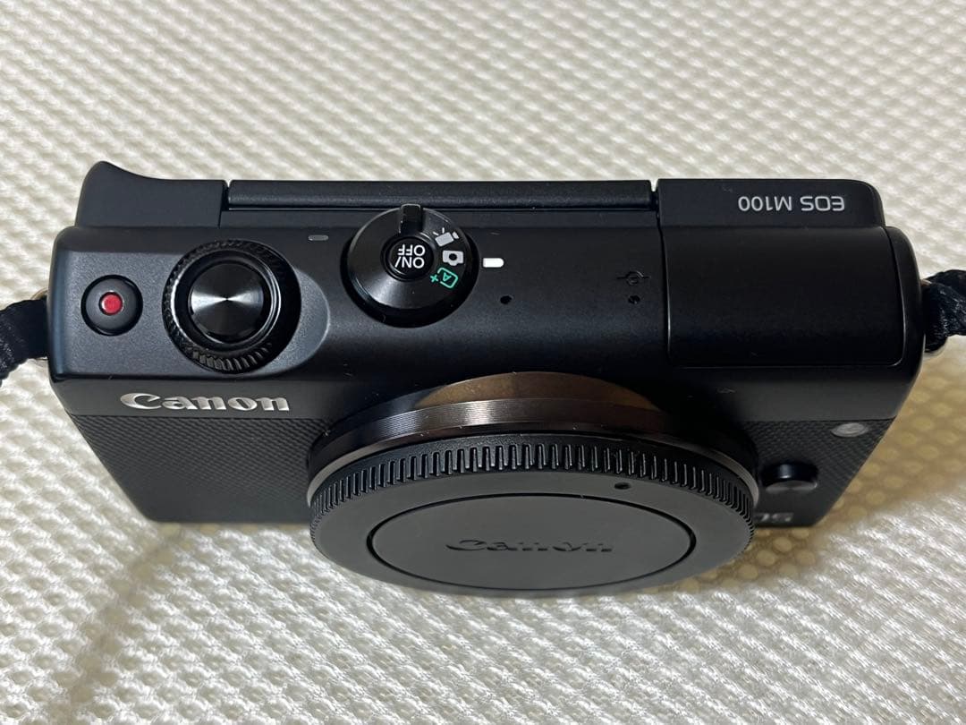 Canon EOS M100 Wレンズキット