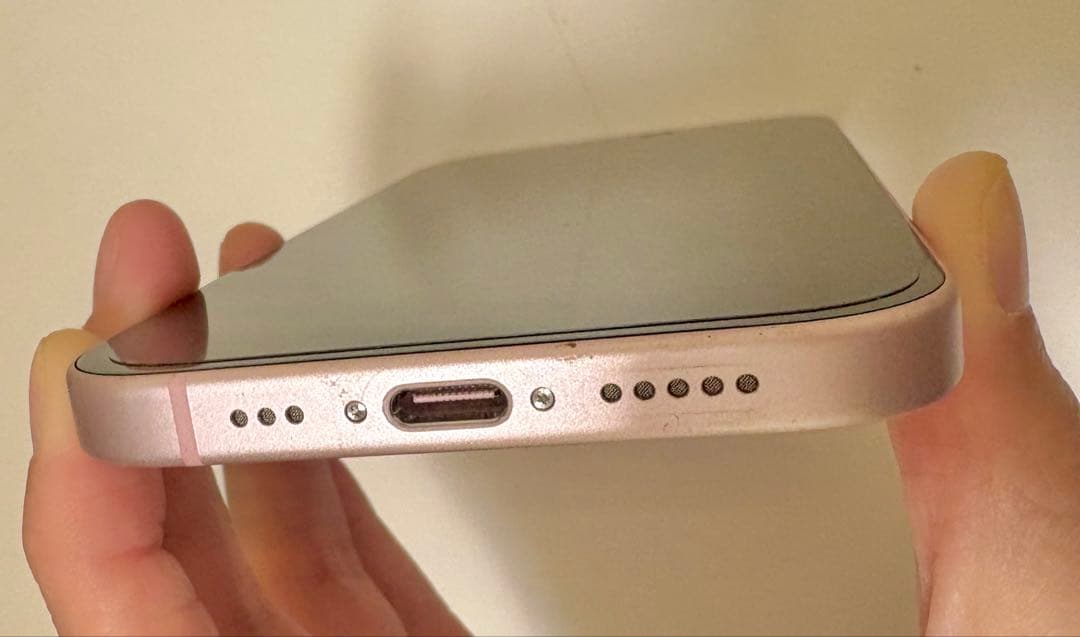 iPhone15 本体　128GB