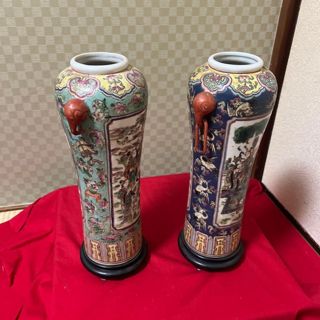 大清嘉慶年製　中国の武神が描かれた双耳付きの人物花瓶です。﻿骨董　アンティーク