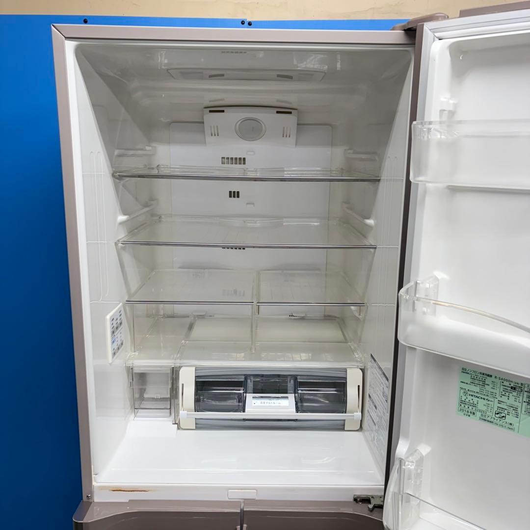 704 日立大型冷蔵庫　ガラスパネル　400L強　小型　自動製氷　家庭用　右開き