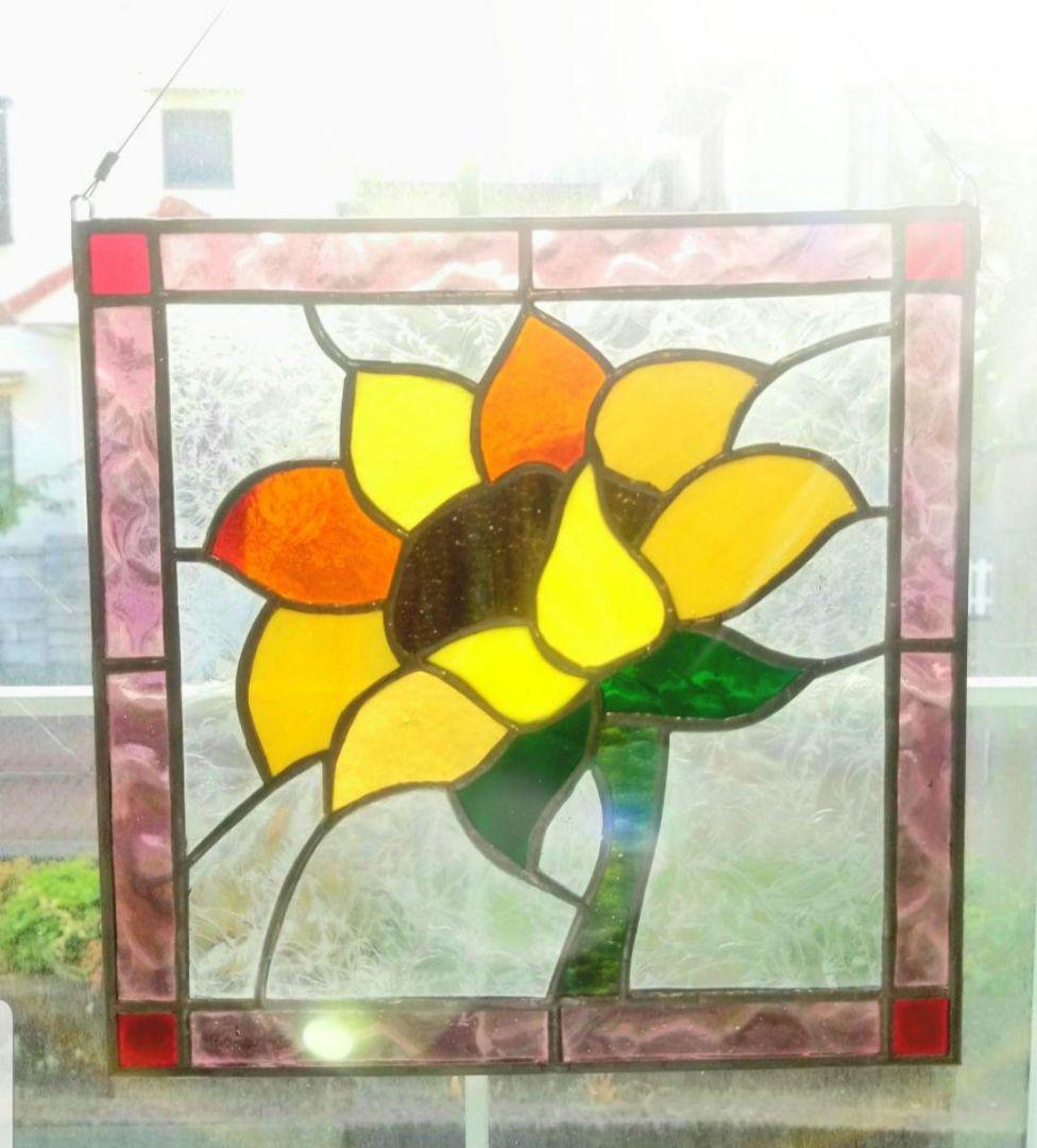 ステンドグラス　ひまわりモチーフのパネル