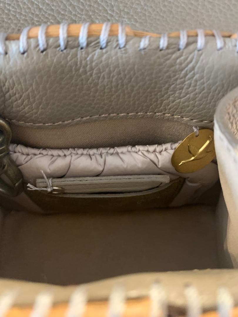 エバゴスebagos フニュシュリンクハンドバッグ S