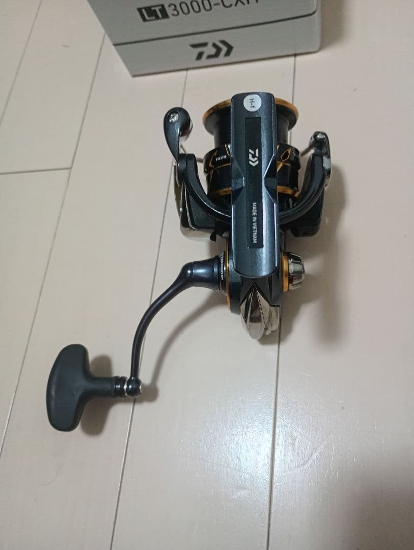 美品　ダイワ 21 カルディア LT3000-CXH DAIWA